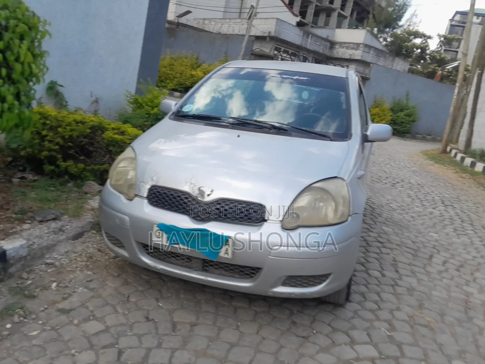 Toyota Vitz 2003 Silver