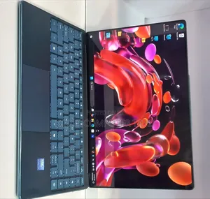 New Laptop Lenovo Yoga 7i 16GB Intel Core Ultra 7 SSD 512GB