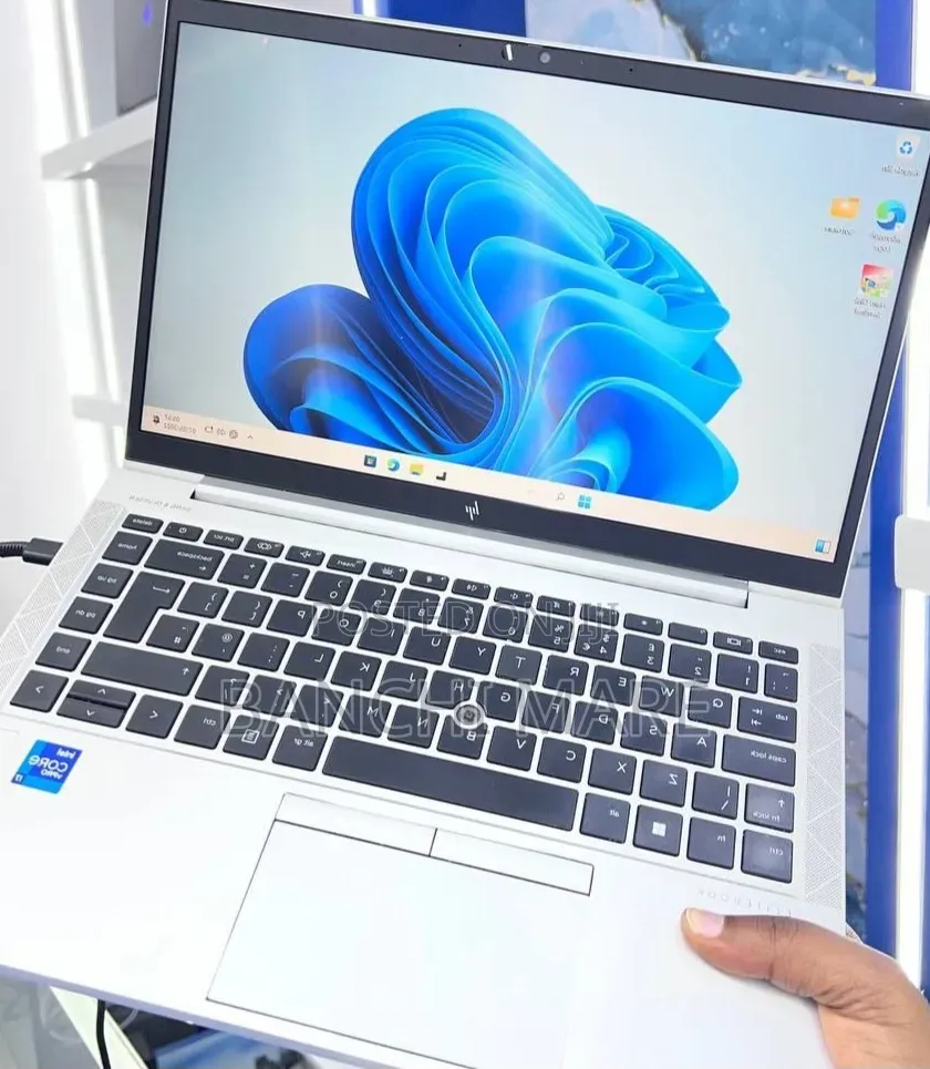 New Laptop HP EliteBook 840 G8 16GB Intel Core i7 SSD 512GB