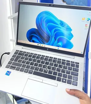 New Laptop HP EliteBook 840 G8 16GB Intel Core i7 SSD 512GB
