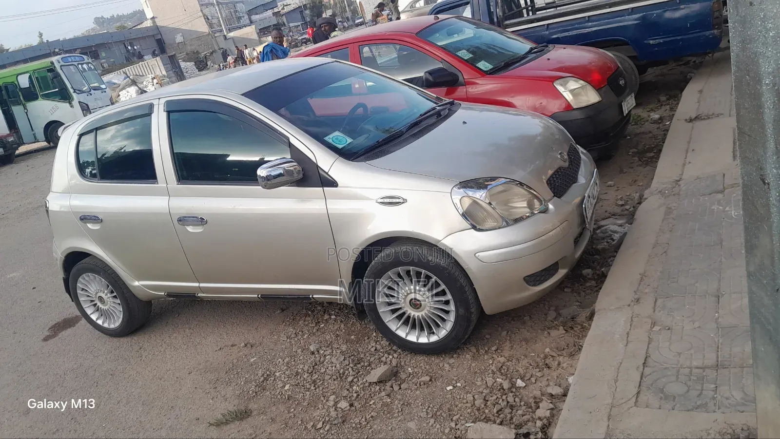 Toyota Vitz 1.0 FWD 5dr 2004 Gray
