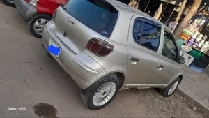 Toyota Vitz 1.0 FWD 5dr 2004 Gray