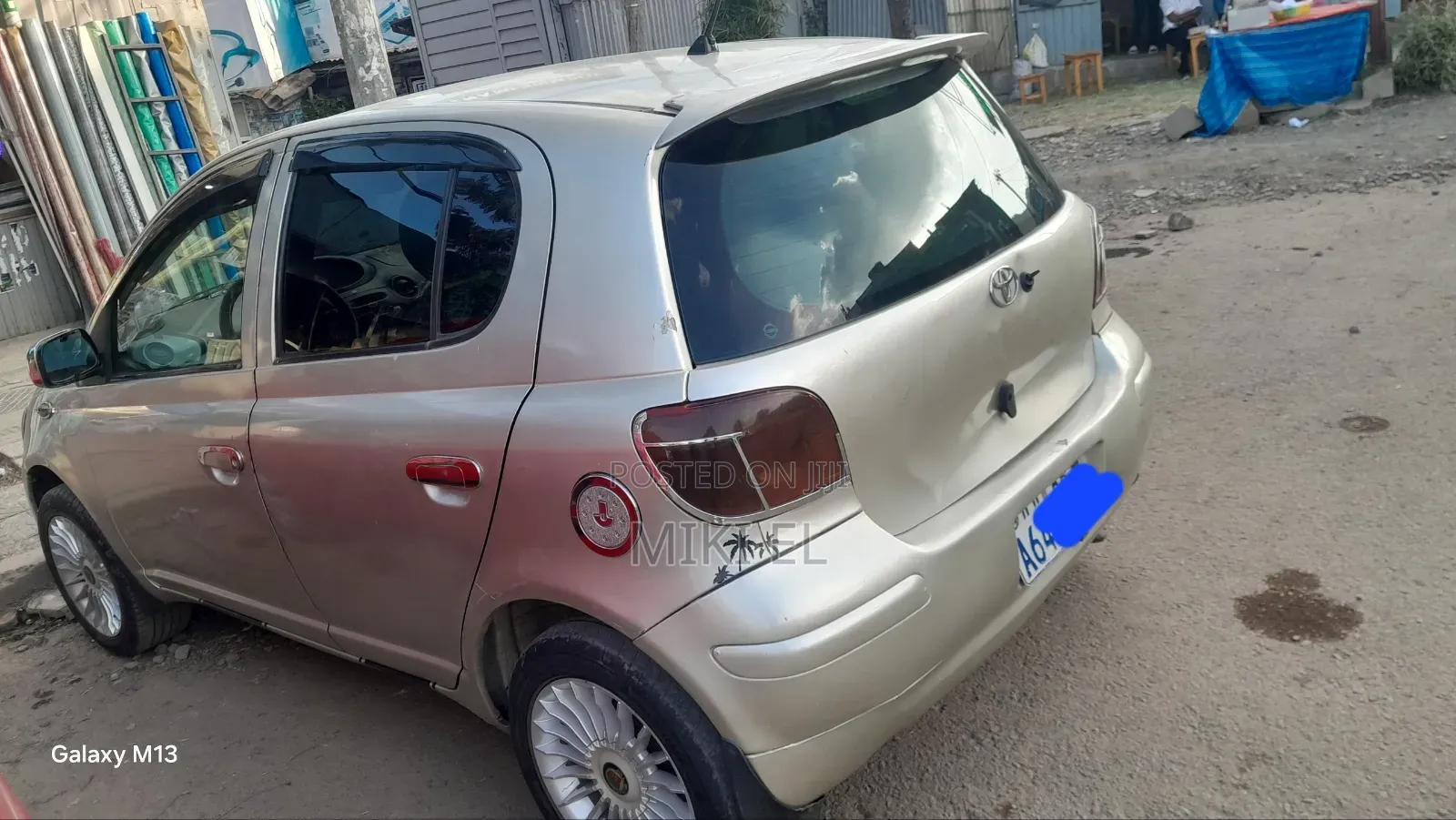 Toyota Vitz 1.0 FWD 5dr 2004 Gray