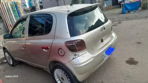 Toyota Vitz 1.0 FWD 5dr 2004 Gray