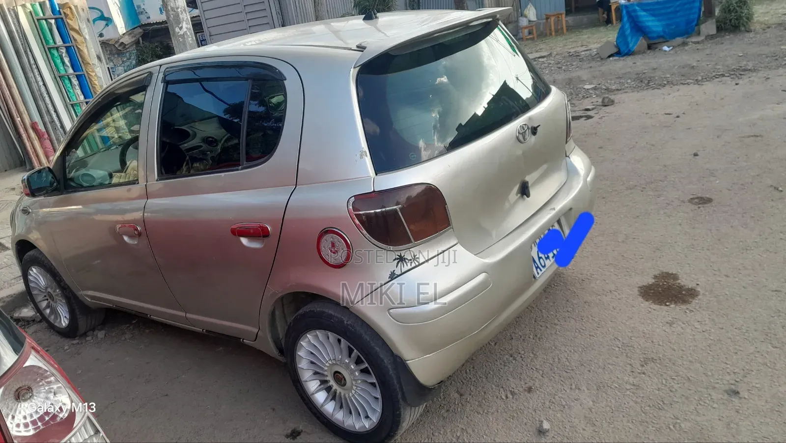 Toyota Vitz 1.0 FWD 5dr 2004 Gray