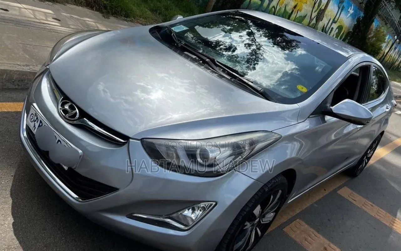 Hyundai Avante 2015 Silver