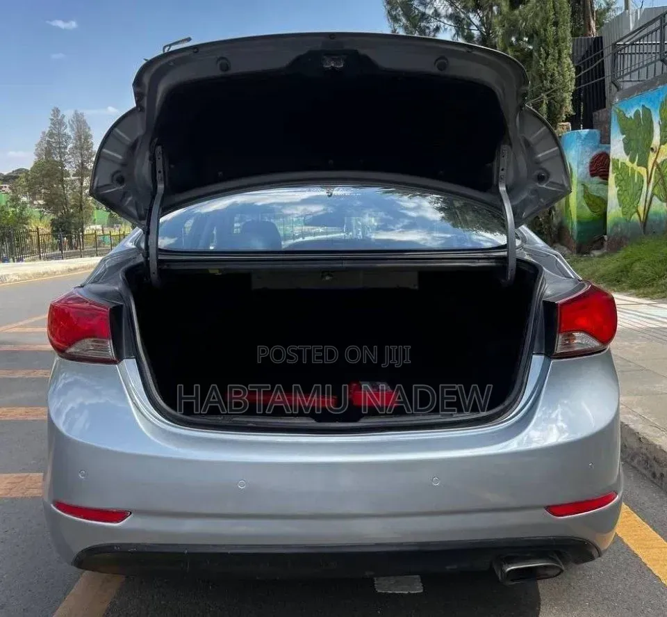 Hyundai Avante 2015 Silver
