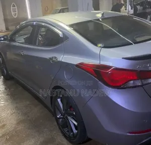 Hyundai Avante 2015 Silver