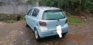 Toyota Vitz 2004 Blue