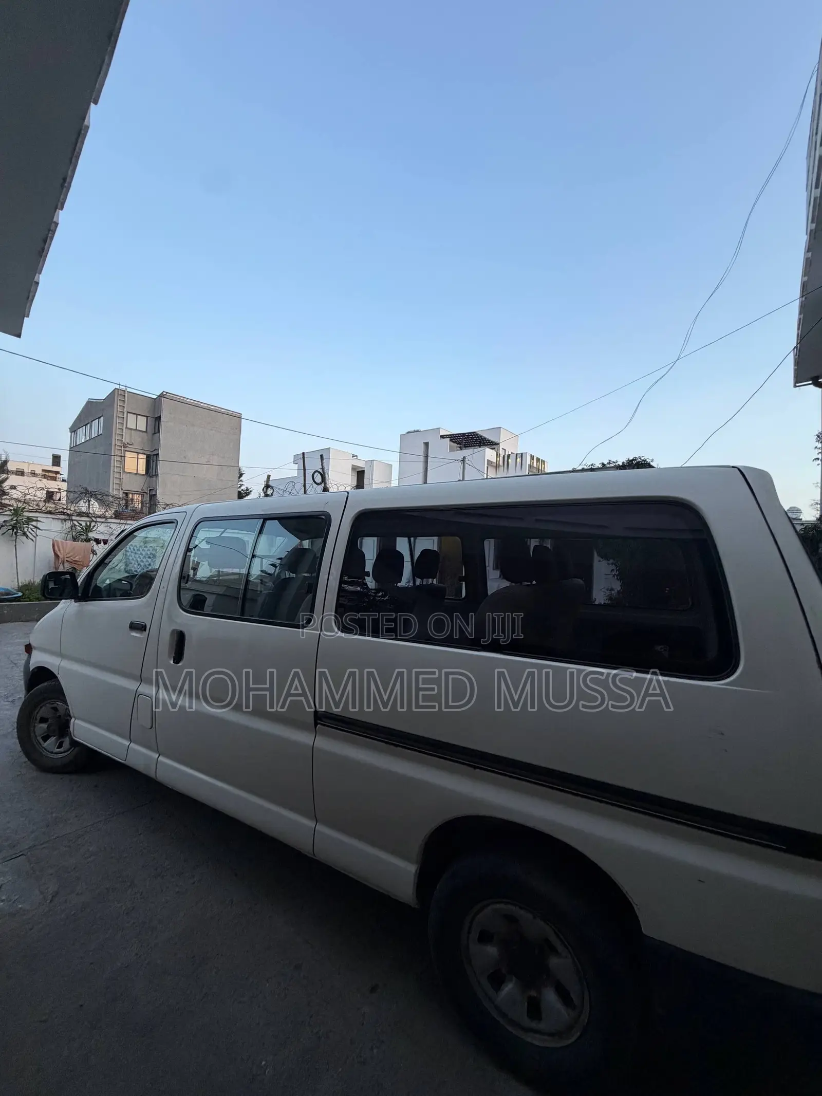 Toyota Grand HiAce 2000 White
