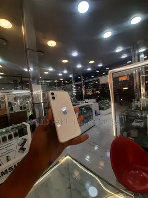 Apple iPhone 11 64 GB White