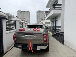 Toyota Hilux 2018 Silver