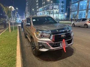 Toyota Hilux 2018 Silver