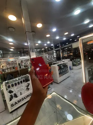 Apple iPhone XR 64 GB Red