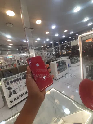 Apple iPhone XR 64 GB Red