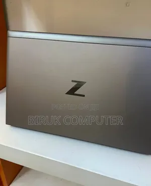 New Laptop HP ZBook Firefly 15 G7 16GB Intel Core i7 SSD 512GB