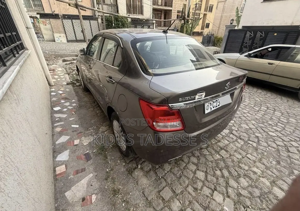 Suzuki Dzire 2022 Gray