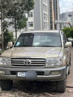 Toyota Land Cruiser 2006 Gold