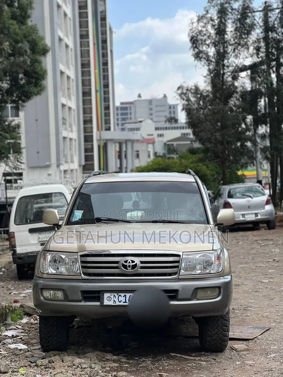 Toyota Land Cruiser 2006 Gold