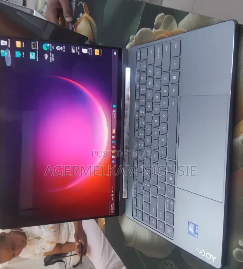 New Laptop Lenovo Yoga 9 16GB Intel Core Ultra 7 SSD 1T