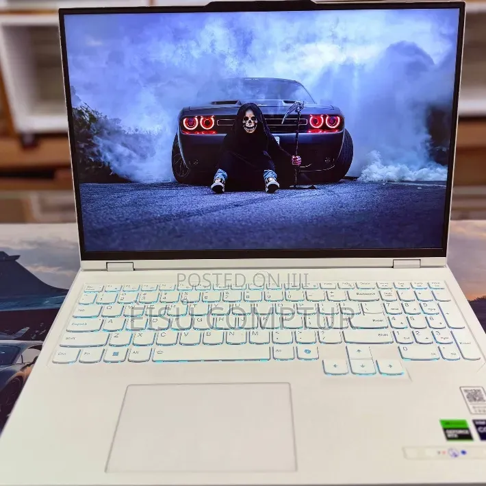 New Laptop Lenovo Yoga Slim 7 16GB Intel Core i9 SSD 512GB