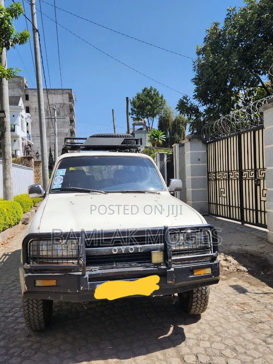 Toyota Land Cruiser 1993 White