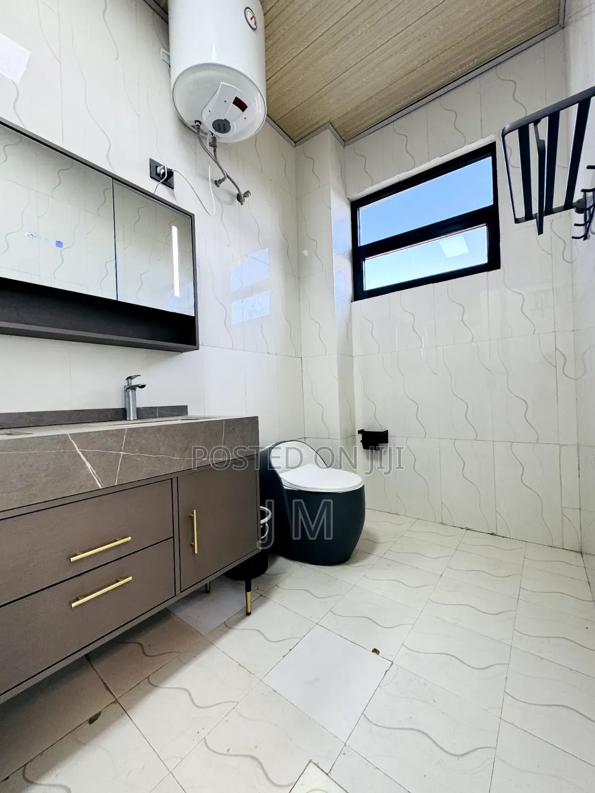 Furnished 3bdrm Apartment in Bole for rent