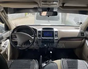 Toyota Land Cruiser Prado 2010 White