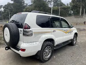 Toyota Land Cruiser Prado 2010 White