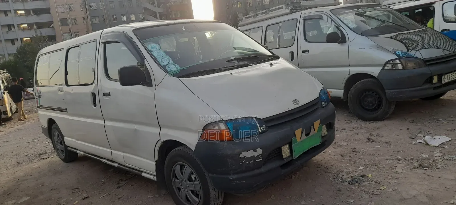 Toyota Grand HiAce 1999 White