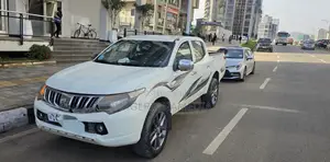 Mitsubishi L200 2015 White