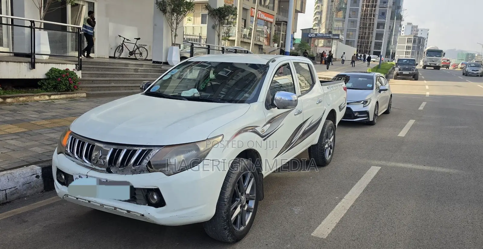 Mitsubishi L200 2015 White