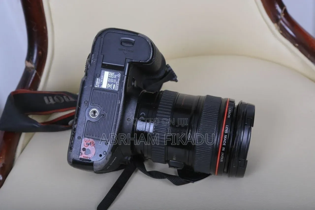 Canon 5d III With 24-105mm Red Ring Lens