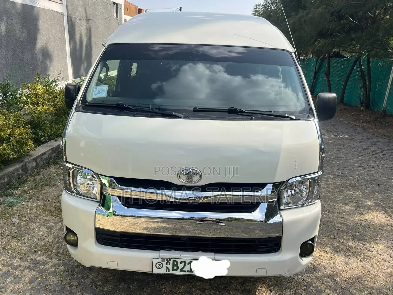 Toyota HiAce 2019 White