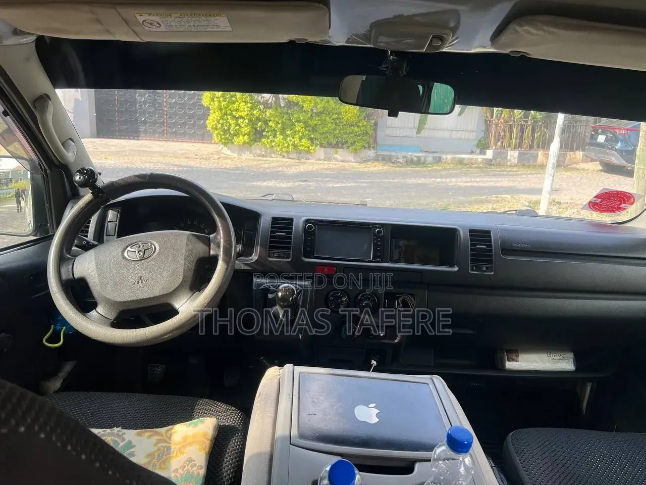 Toyota HiAce 2019 White