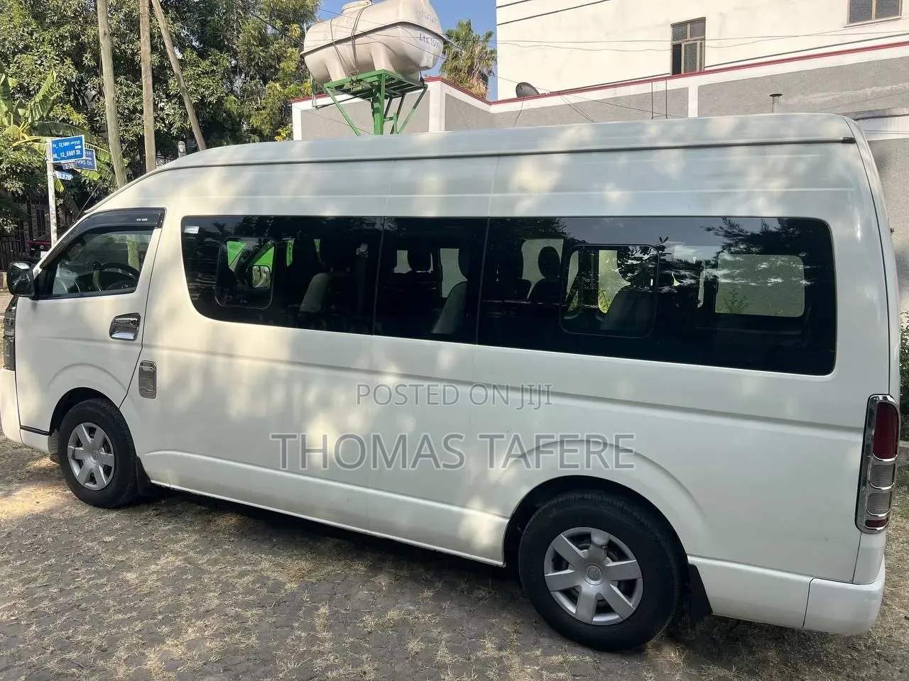 Toyota HiAce 2019 White
