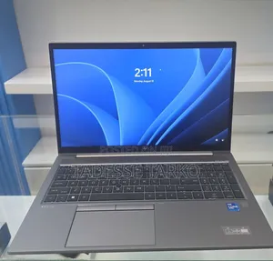 New Laptop HP ZBook Firefly G8 16GB Intel Core i7 SSD 512GB