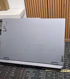 New Laptop Lenovo LOQ 15AHP10 8GB Intel Core i5 SSD 512GB