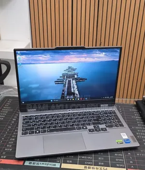 New Laptop Lenovo LOQ 15AHP10 8GB Intel Core i5 SSD 512GB