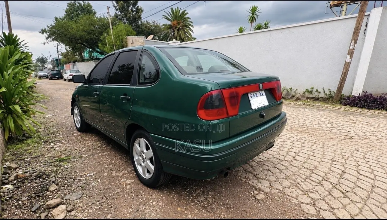 Volkswagen Polo 1998 Green