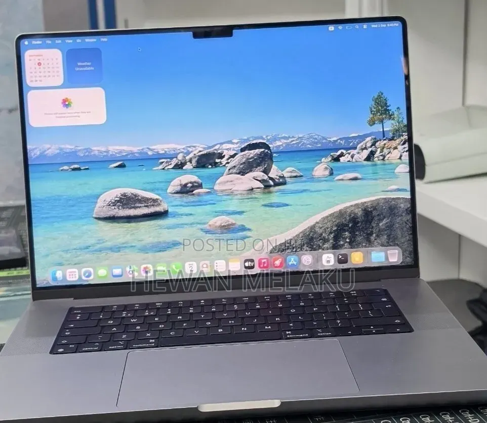 New Laptop Apple MacBook Pro 2021 M1 32GB Apple M1 Pro SSD 512GB
