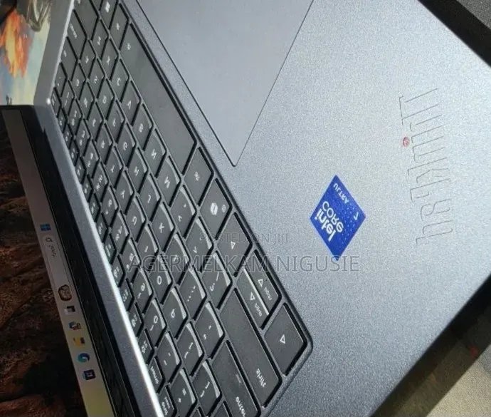 New Laptop Lenovo ThinkPad X1 Carbon 16GB Intel Core Ultra 7 SSD 1T