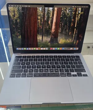 New Laptop Apple MacBook Air 2025 M4 16GB Apple M4 SSD 512GB