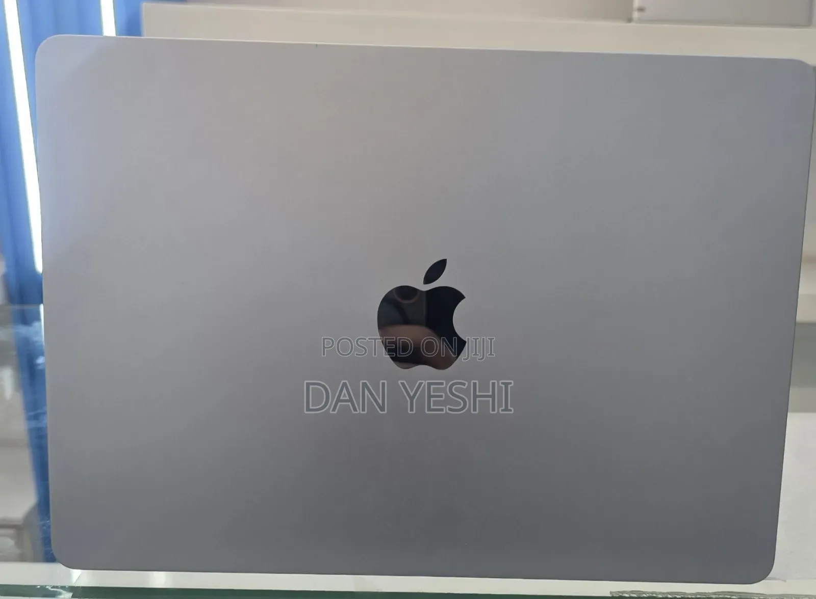 New Laptop Apple MacBook Air 2025 M4 16GB Apple M4 SSD 512GB