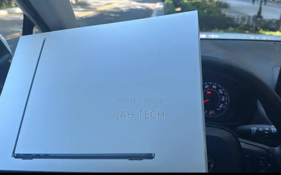 New Laptop Apple MacBook Air 2026 M5 16GB Apple M5 SSD 512GB