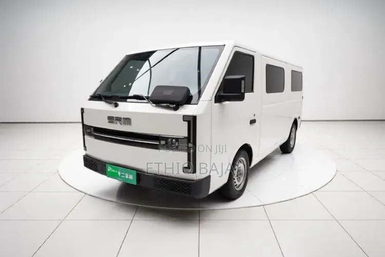 New Bus 2025 White