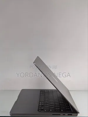 New Laptop Apple MacBook Pro 2021 M1 16GB Apple M1 Pro SSD 512GB
