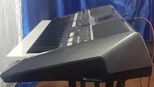 Yamaha Keybord PSR S670
