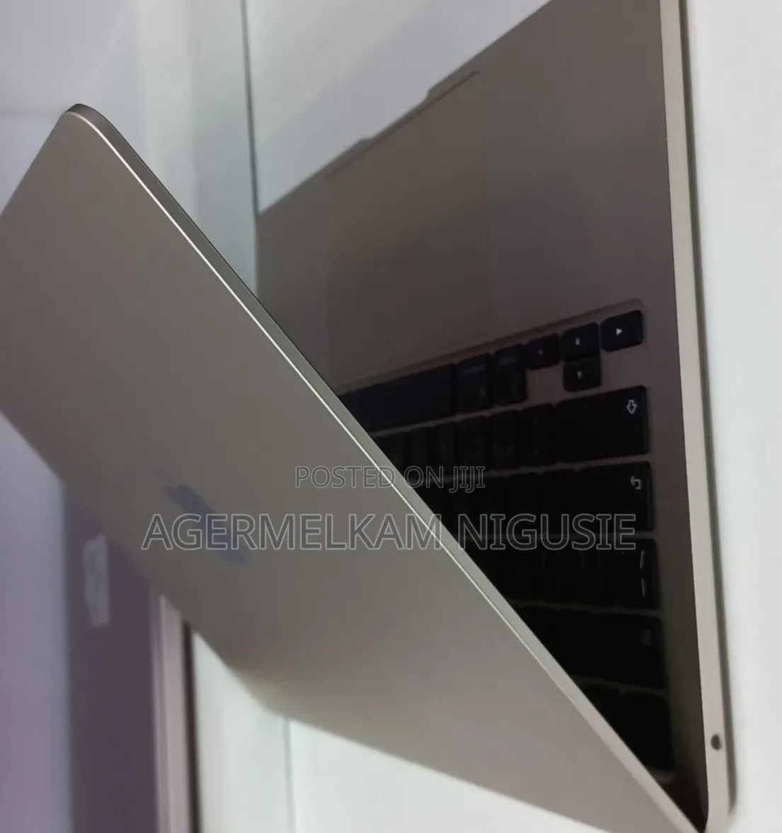 New Laptop Apple MacBook Air 2026 M5 16GB AMD A10 SSD 512GB