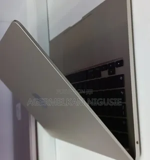 New Laptop Apple MacBook Air 2026 M5 16GB AMD A10 SSD 512GB